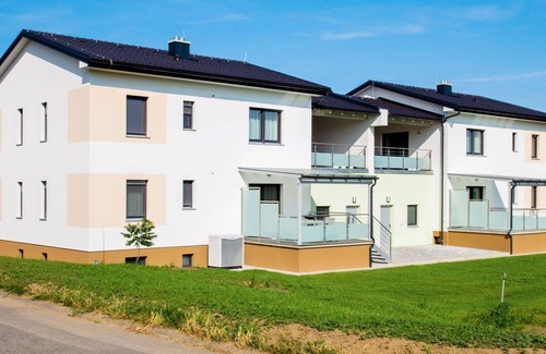 Donnerskirchen Apartment | Beautiful apartment for 6 people with WIFI, A/C, TV, terrace, pets allowed and parking