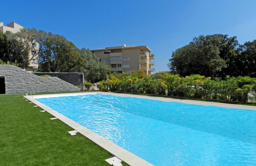 Porto-Vecchio Apartment | Beautiful apartment for 2 people with A/C, pool, WIFI, TV and terrace