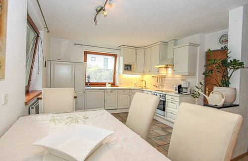 Zirl Apartment | Beautiful apartment for 4 people with WIFI, TV, patio and parking