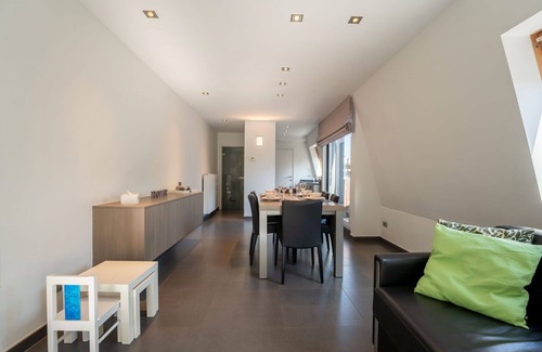 Blankenberge Apartment | Beautiful apartment for 6 guests with WIFI, TV and balcony