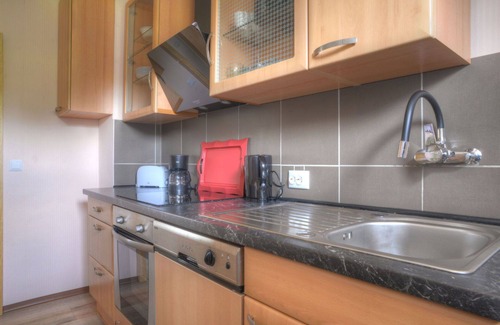 Bromskirchen Apartment | Beautiful apartment for 12 people with WIFI, TV, balcony, pets allowed, panoramic view and parking