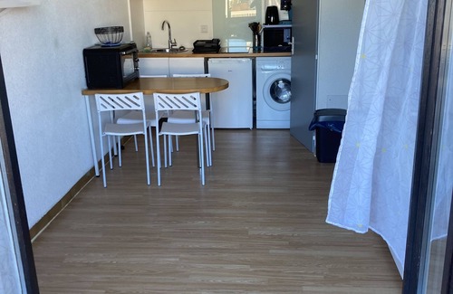 Saint-Cyprien Plage Apartment | "Beautiful apartment close to the sea with unobstructed view