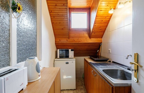 Szantod Apartment | Beautiful apartment for 4 people with A/C, WIFI, TV, terrace and parking