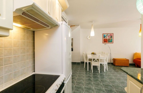 Balatonoszod Apartment | Beautiful apartment for 9 people with WIFI, A/C, TV and balcony