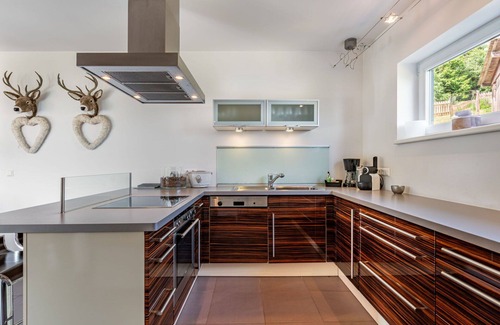 Sankt Urban Apartment | Beautiful apartment for 6 guests with WIFI, TV, terrace and pets allowed