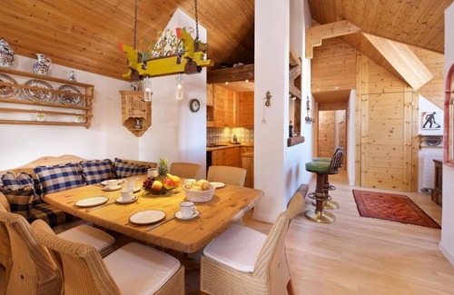 Lenzerheide Apartment | Beautiful apartment for 4 people with TV and balcony