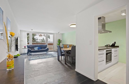 Lenzerheide Apartment | Beautiful apartment for 5 guests with WIFI, pool, TV and balcony