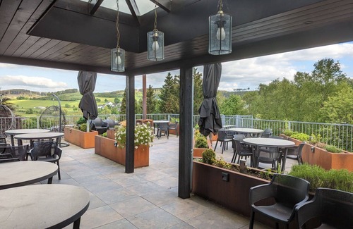 Winterberg Apartment | Beautiful apartment for 37 people with WIFI, hot tub, pool and terrace