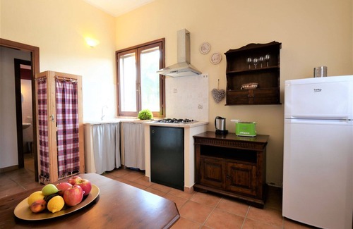 Montorsaio House | Beautiful apartment in villa for 2 guests with pool, WIFI, TV and patio