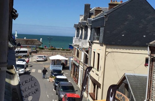 Etretat Apartment | BEAUTIFUL APARTMENT 2 STEPS FROM THE BEACH/NEAR TO THE BEACH!