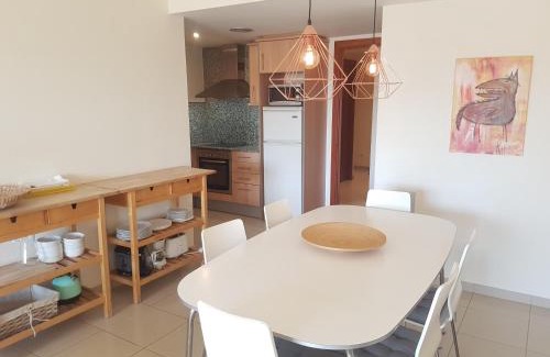 Santa Margarida Apartment | Beautiful apartment 75m2 with view at the beach, pool, parking
