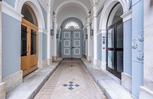 Saint-Vincent-de-Paul Apartment | Beautiful apartment at Gare de l'Est Republique