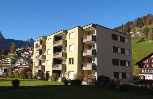 Engelberg Apartment | Beautiful apartment for 5 guests with WIFI, TV and balcony