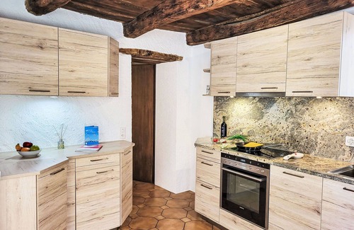 Miglieglia Apartment | Beautiful apartment for 2 people with WIFI, TV, pets allowed and parking