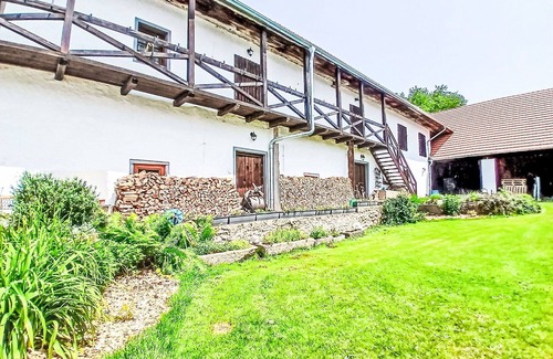 Horni Plana Villa | Beautiful apartment in villa for 10 guests with WIFI, pool, TV and pets allowed