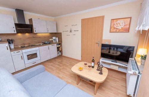Stangerode Apartment | Beautiful apartment for 2 people with WIFI, TV and patio