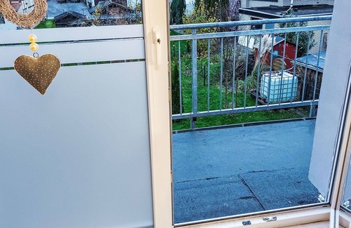 Steinheim Apartment | Beautiful apartment for 2 guests with WIFI, TV and balcony