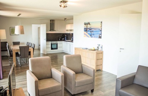 Neuastenberg Apartment | Beautiful apartment for 8 people with WIFI, TV and terrace