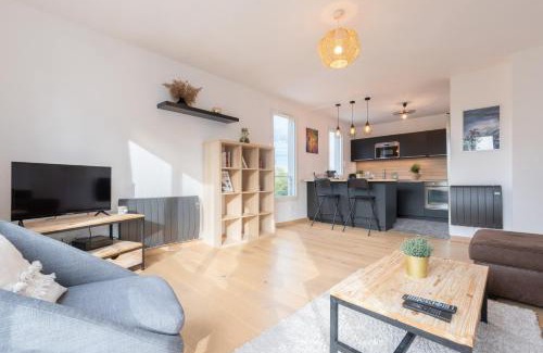 Saint-Maurice Pellevoisin Apartment | Beautiful apartment equipped near train parking