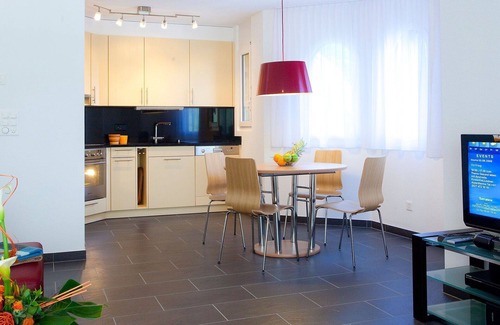 Leukerbad Apartment | Beautiful apartment for 4 people with hot tub, WIFI, TV, balcony and parking
