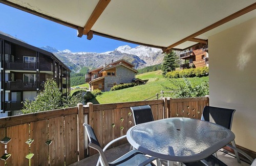 Saas-Fee Apartment | Beautiful apartment for 6 guests with WIFI, TV and balcony