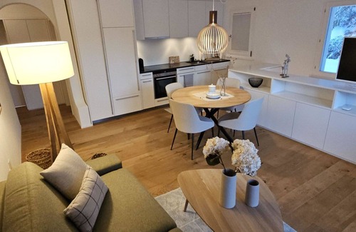 Valbella Apartment | Beautiful apartment for 6 people with TV and balcony