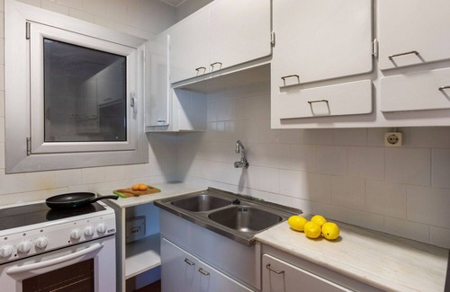 L'Escala Apartment | Beautiful apartment for 2 people with TV and balcony