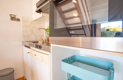 La Croix-Valmer Apartment | Beautiful apartment for 4 guests with WIFI, pool, A/C, TV, terrace and pets allowed
