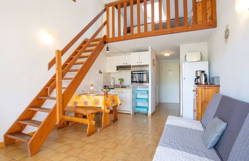 La Croix-Valmer Apartment | Beautiful apartment for 4 guests with WIFI, pool, A/C, TV, terrace and pets allowed