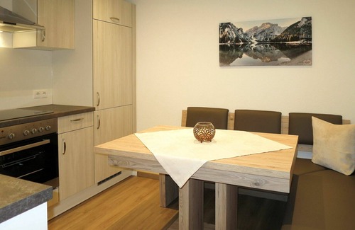 Pettneu am Arlberg Apartment | Beautiful apartment for 4 people with WIFI, TV and terrace
