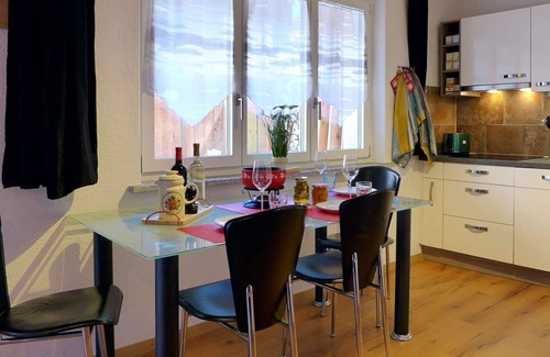 Boenigen Apartment | Beautiful apartment for 3 people with A/C, WIFI, TV, terrace and parking