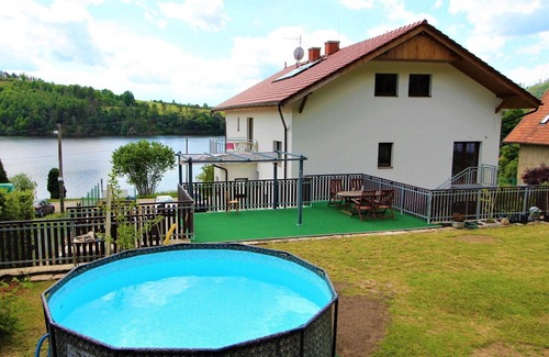 Zupanovice Apartment | Beautiful apartment for 2 people with WIFI, pool, TV, patio, pets allowed and parking