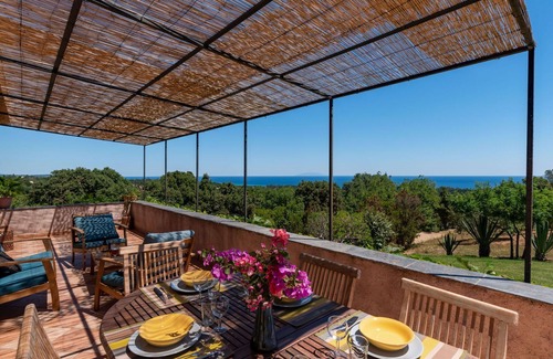 Cervione Apartment | Beautiful apartment for 6 guests with WIFI, A/C, TV, patio, pets allowed, panoramic view and par.