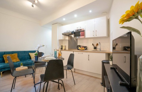 Carabacel Apartment | Beautiful apartment for 2 people with WIFI, A/C, TV and parking