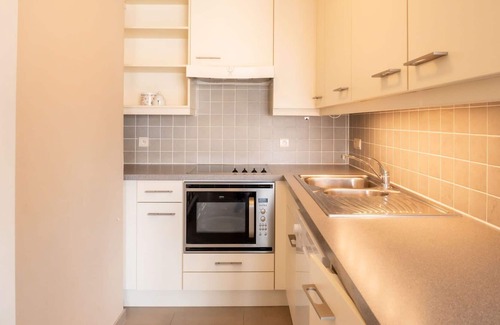 Bredene Apartment | Beautiful apartment for 4 guests with WIFI, TV, balcony and pets allowed