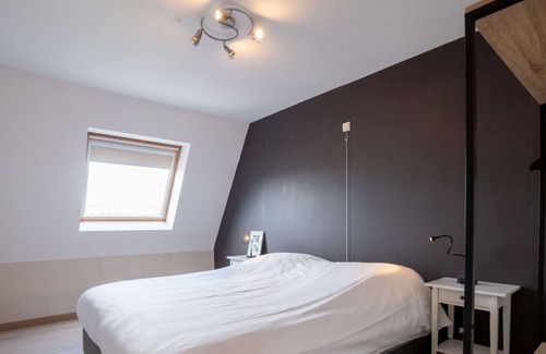 Bredene Apartment | Beautiful apartment for 4 guests with WIFI, TV, balcony and pets allowed