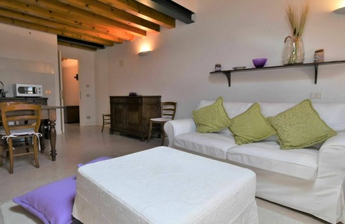 Este Apartment | Beautiful apartment for 4 guests with A/C, WIFI, TV and parking