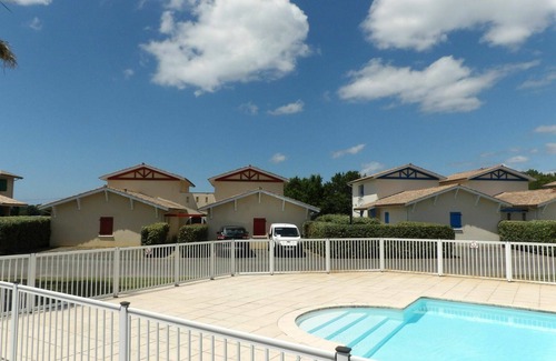 Bias Apartment | Beautiful apartment for 5 people with WIFI, pool, TV, terrace, pets allowed and parking