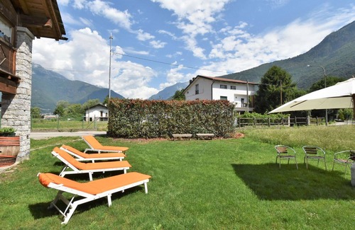 Prata Camportaccio Apartment | Beautiful apartment for 5 people with A/C, WIFI, TV, patio, pets allowed and parking
