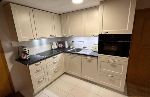 Breiten Apartment | Beautiful apartment for 8 guests with WIFI, TV, balcony and pets allowed