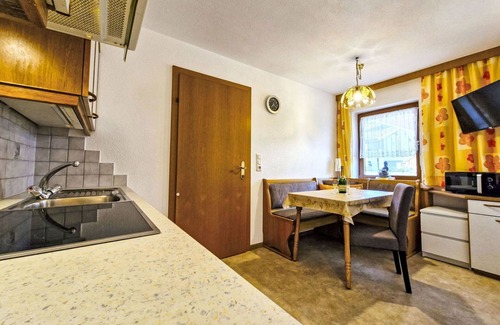 Karres Apartment | Beautiful apartment for 2 guests with WIFI, TV, patio and pets allowed
