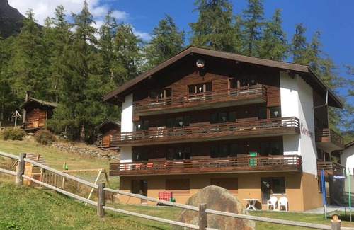 Saas-Balen Apartment | Beautiful apartment for 5 guests with WIFI, TV and balcony