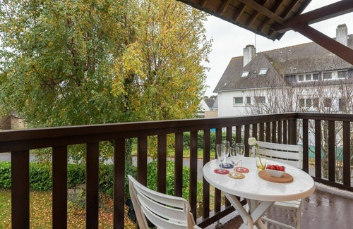 La Trinite-sur-Mer Apartment | Beautiful apartment for 4 people with WIFI, TV and balcony