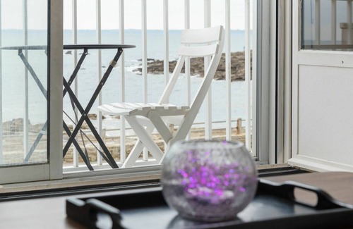 Morbihan Apartment | Beautiful apartment for 4 guests with WIFI, TV, balcony and pets allowed
