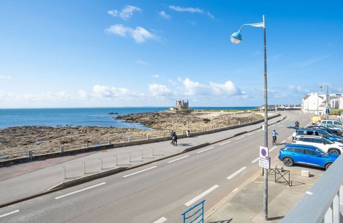 Morbihan Apartment | Beautiful apartment for 4 guests with WIFI, TV, balcony and pets allowed