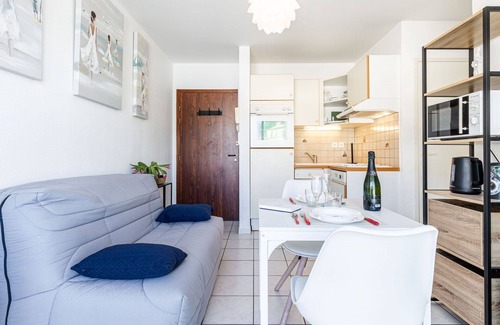 Pontaillac Apartment | Beautiful apartment for 2 people with WIFI, TV, balcony and parking