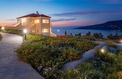 Samos Apartment | Beautiful apartment for 4 guests with pool, WIFI, A/C, TV, balcony, panoramic view and parking