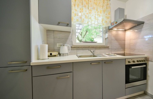 Mihotici Apartment | Beautiful apartment for 2 people with WIFI, A/C, TV and terrace