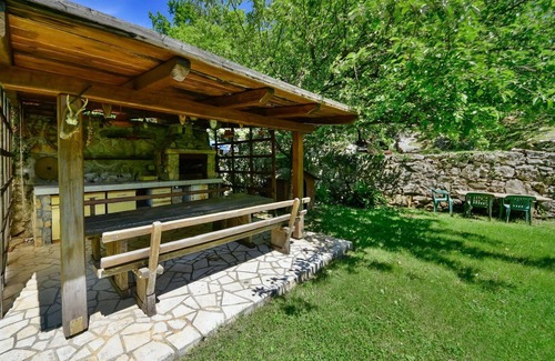 Mihotici Apartment | Beautiful apartment for 2 people with WIFI, A/C, TV and terrace