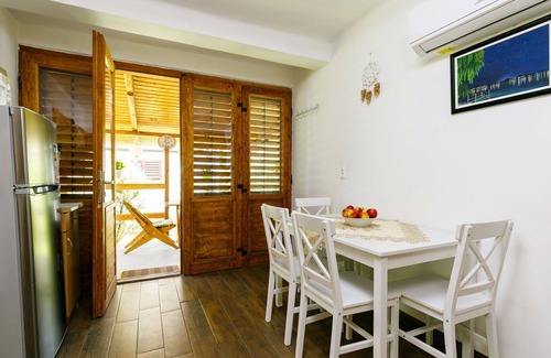 Fonyodliget Apartment | Beautiful apartment for 4 people with WIFI, A/C, TV, terrace and pets allowed